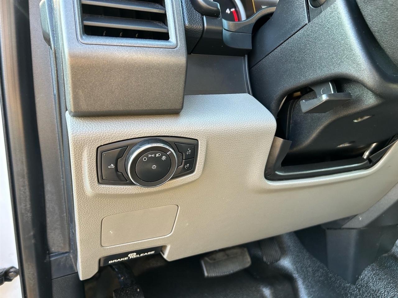 Ford Super Duty F-350 SRW Lariat 4WD SuperCab 8' Box 2019