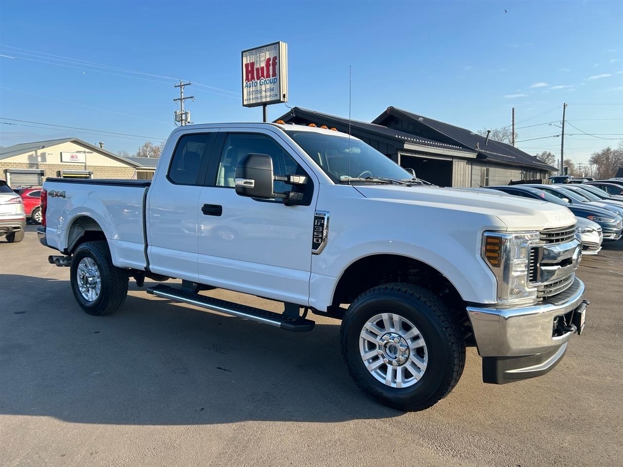 Ford Super Duty F-350 SRW Lariat 4WD SuperCab 8' Box 2019