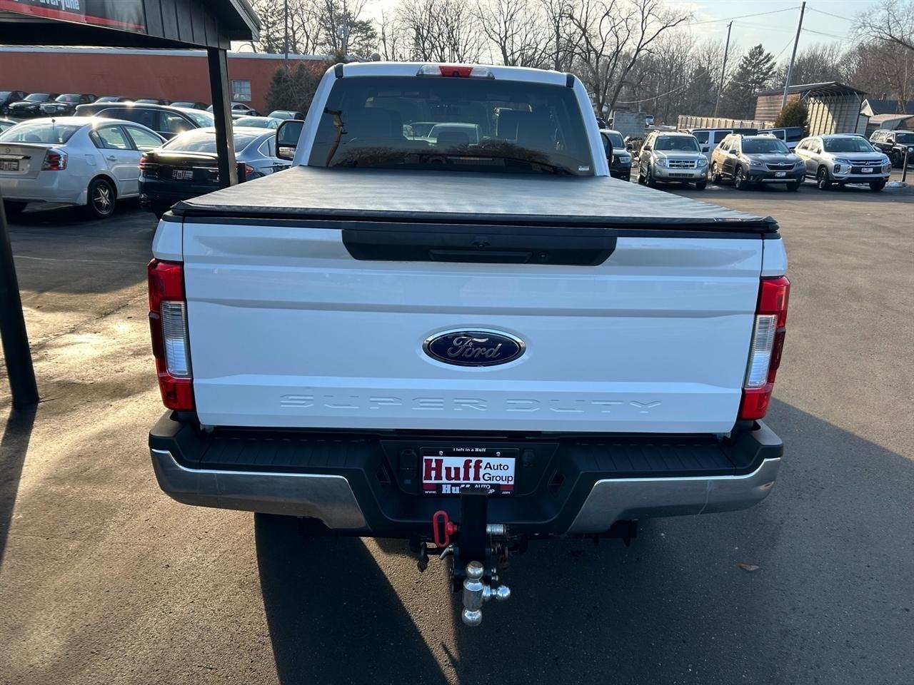 Ford Super Duty F-350 SRW Lariat 4WD SuperCab 8' Box 2019