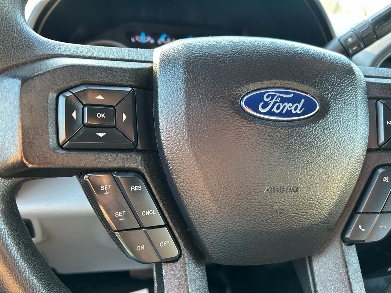 Ford Super Duty F-350 SRW Lariat 4WD SuperCab 8' Box 2019