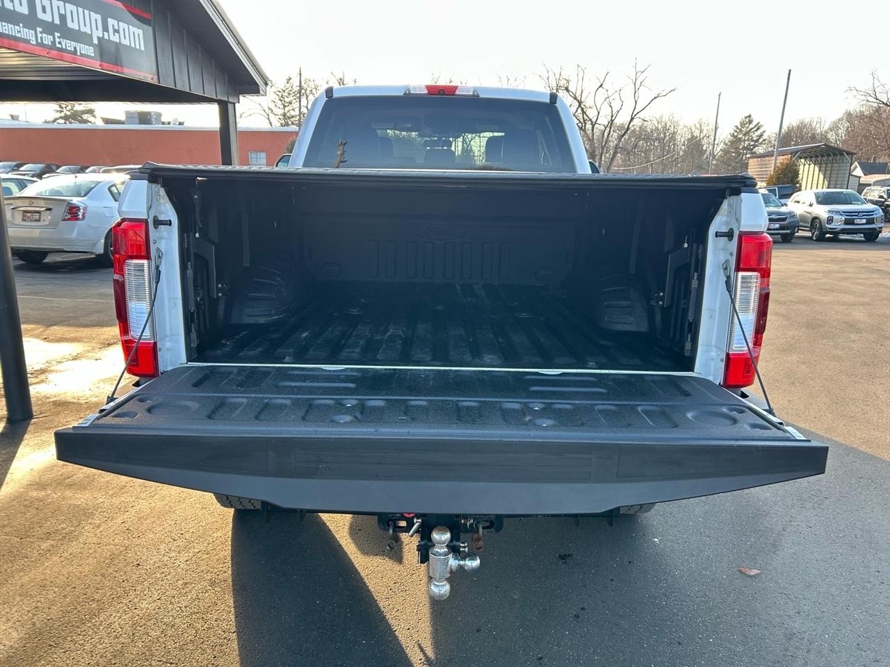 Ford Super Duty F-350 SRW Lariat 4WD SuperCab 8' Box 2019