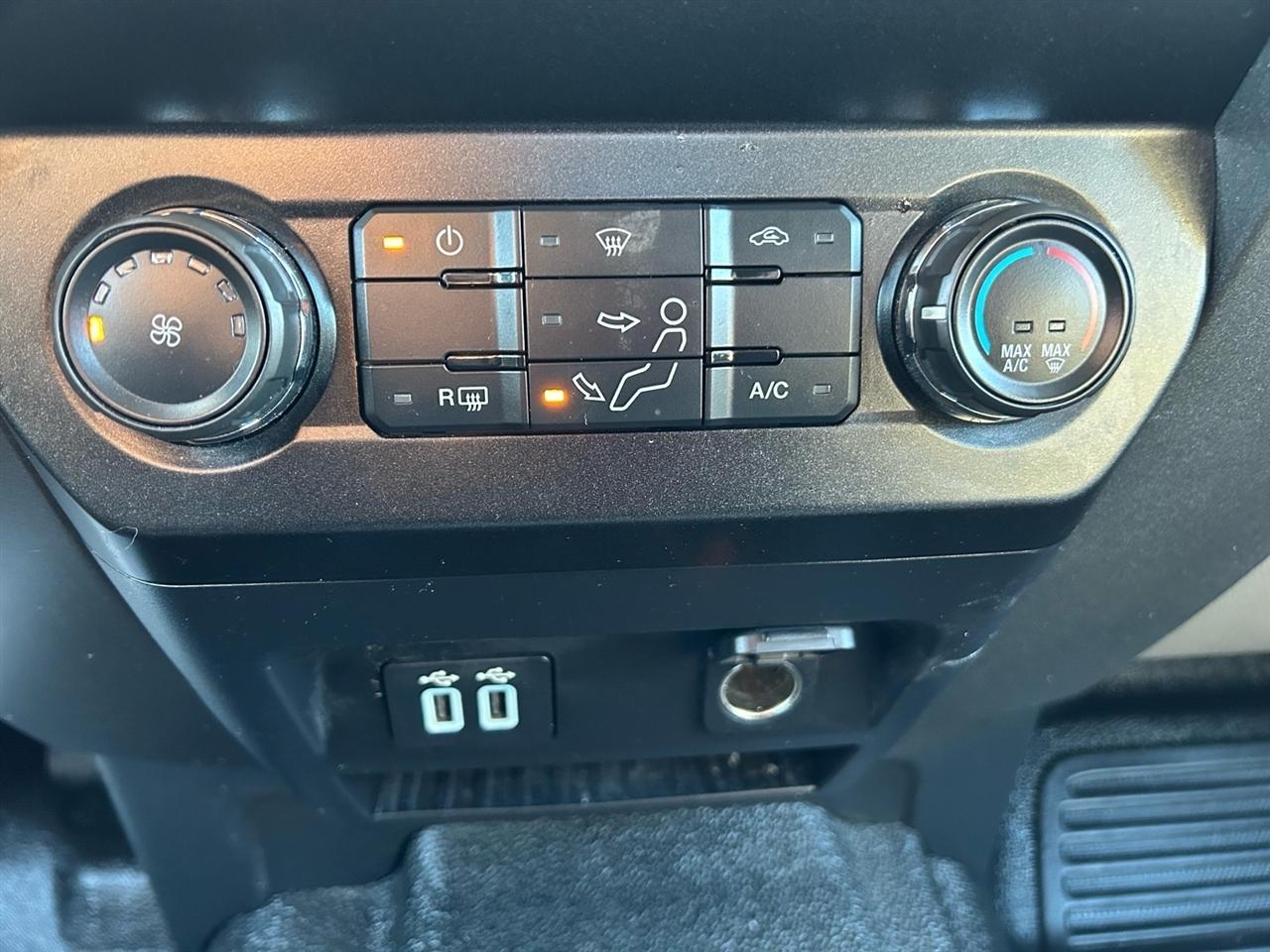 Ford Super Duty F-350 SRW Lariat 4WD SuperCab 8' Box 2019