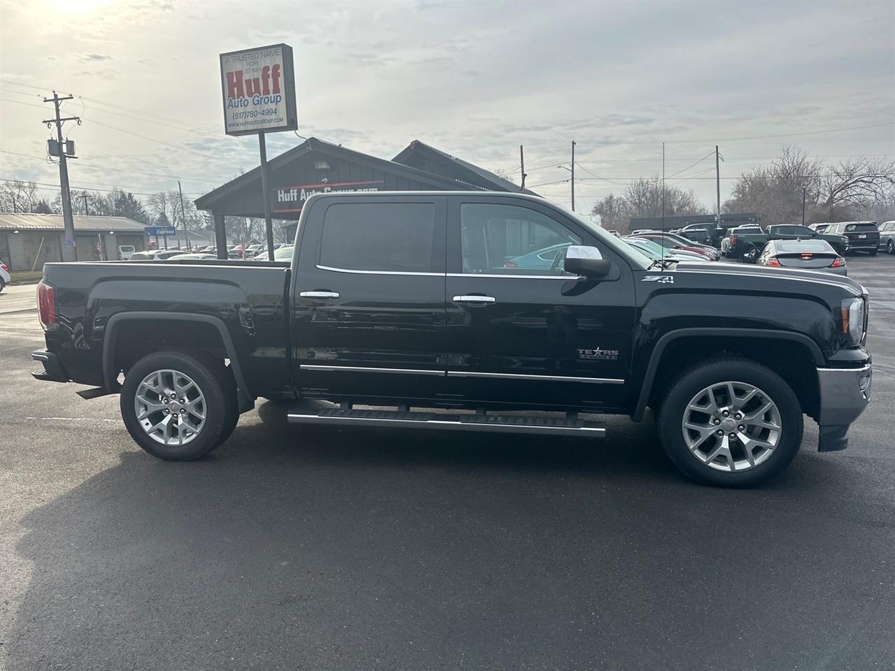 GMC Sierra 1500 4WD Crew Cab 143.5" SLT 2018