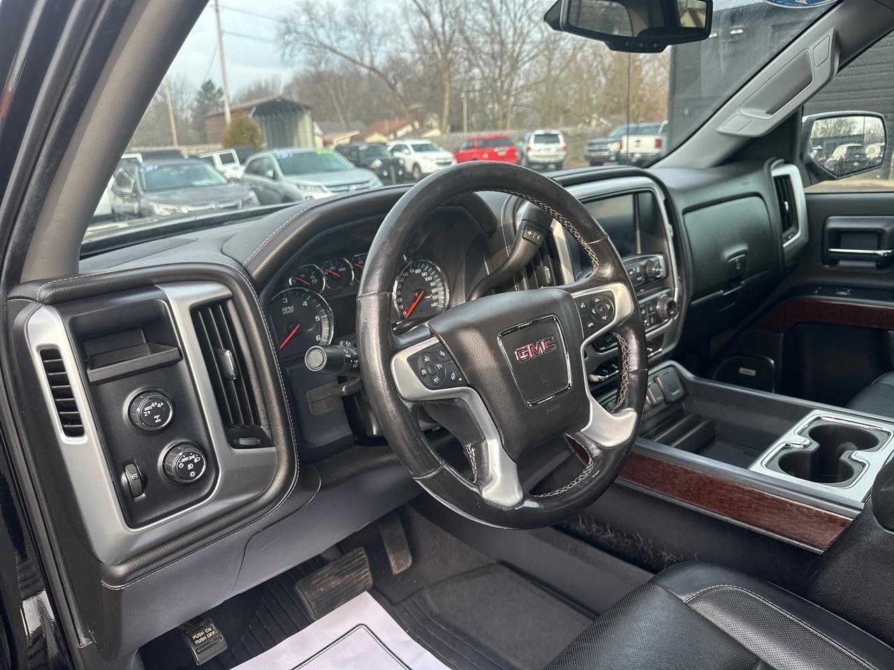 GMC Sierra 1500 4WD Crew Cab 143.5" SLT 2018