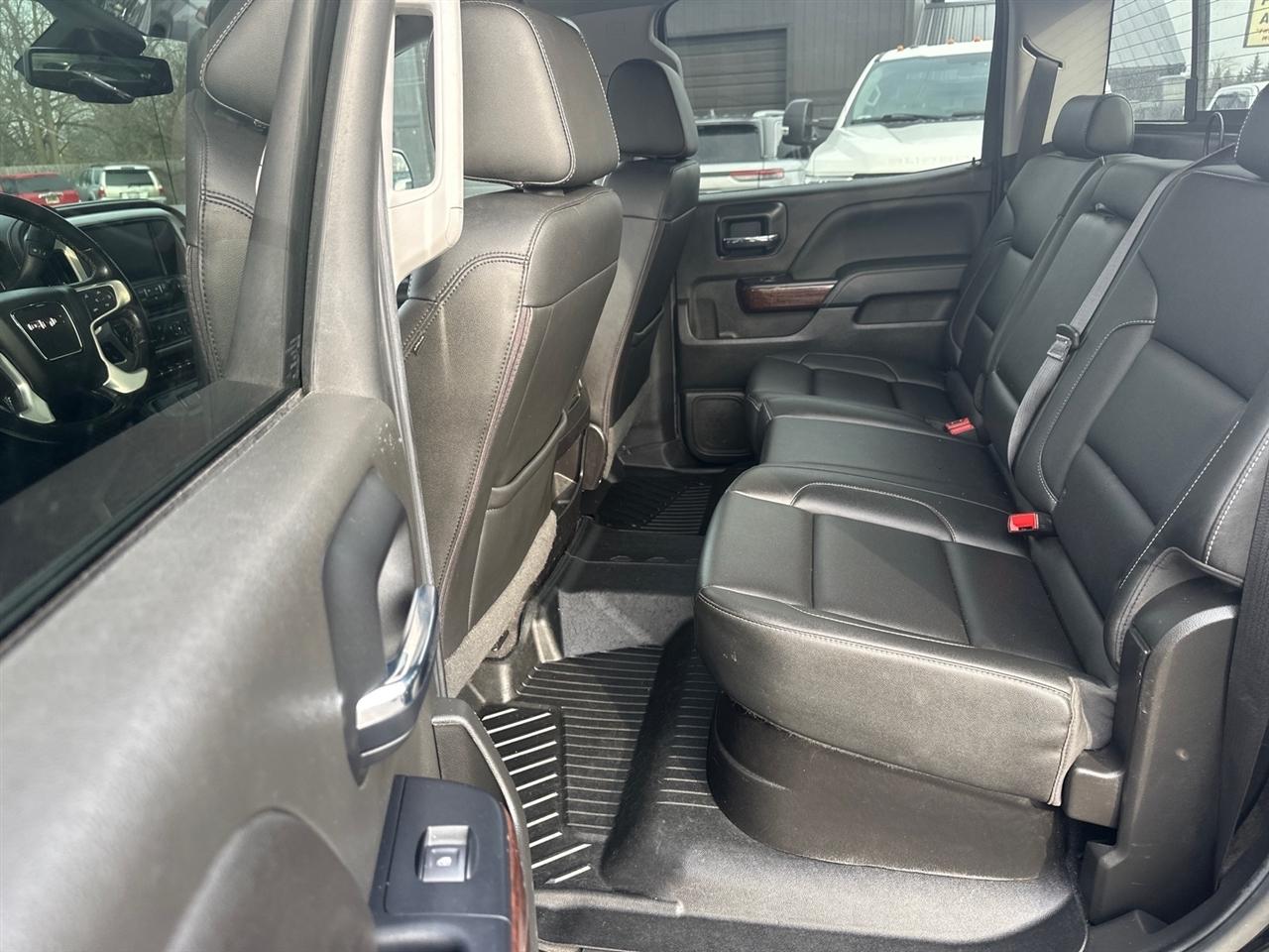 GMC Sierra 1500 4WD Crew Cab 143.5" SLT 2018