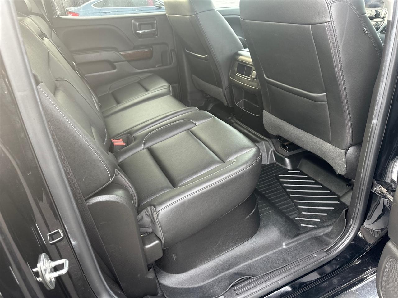 GMC Sierra 1500 4WD Crew Cab 143.5" SLT 2018