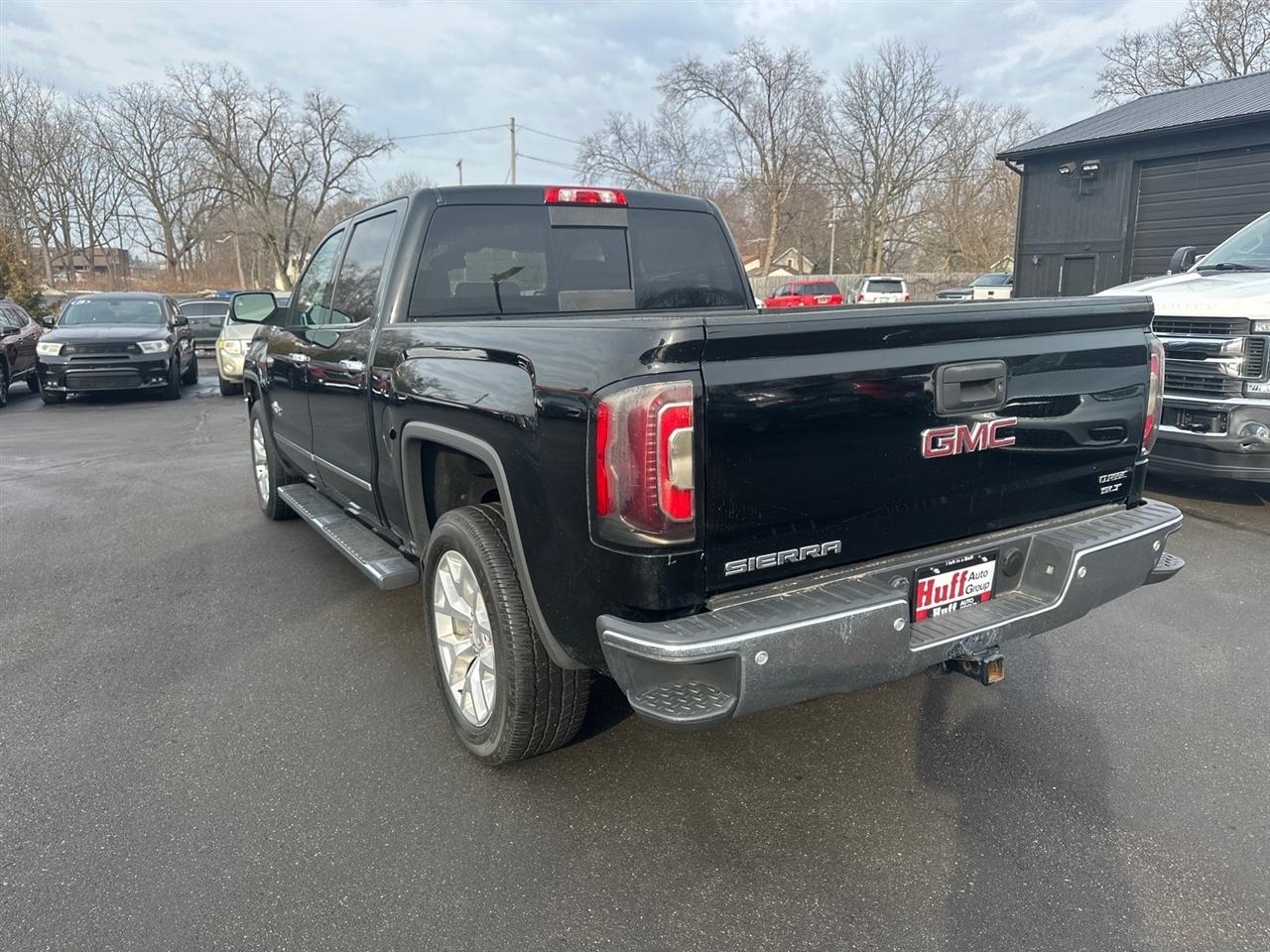 GMC Sierra 1500 4WD Crew Cab 143.5" SLT 2018