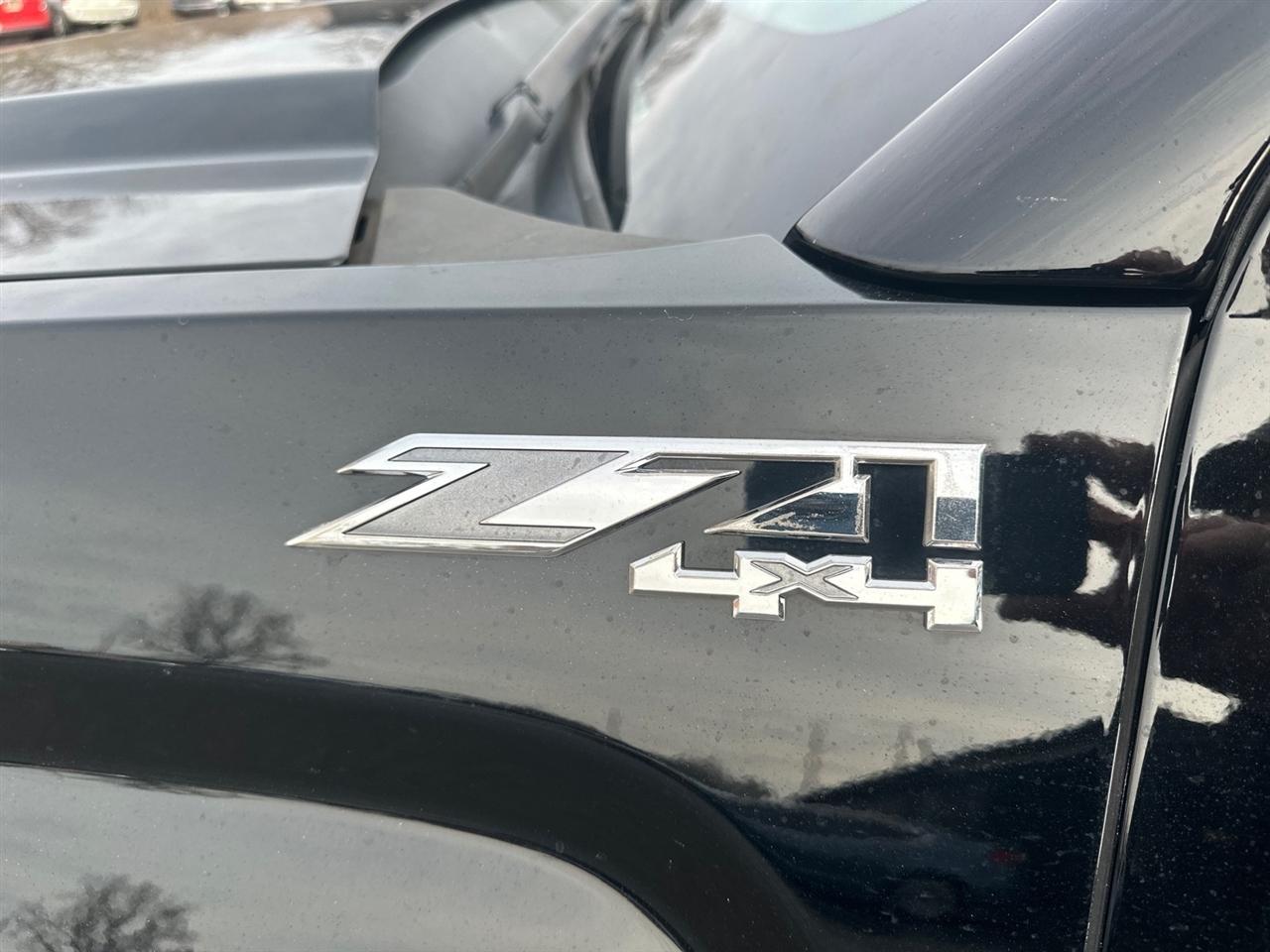 GMC Sierra 1500 4WD Crew Cab 143.5" SLT 2018