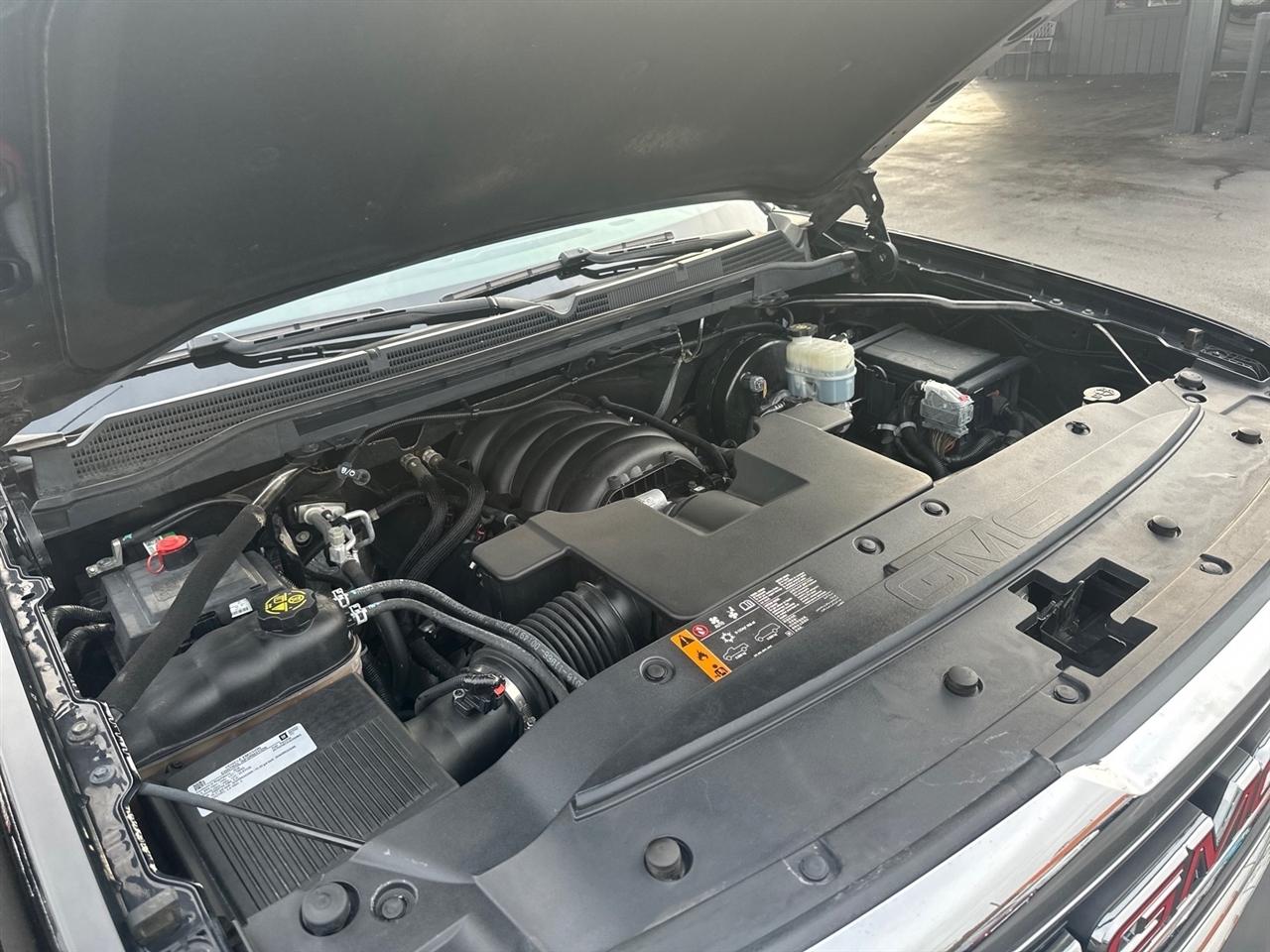 GMC Sierra 1500 4WD Crew Cab 143.5" SLT 2018