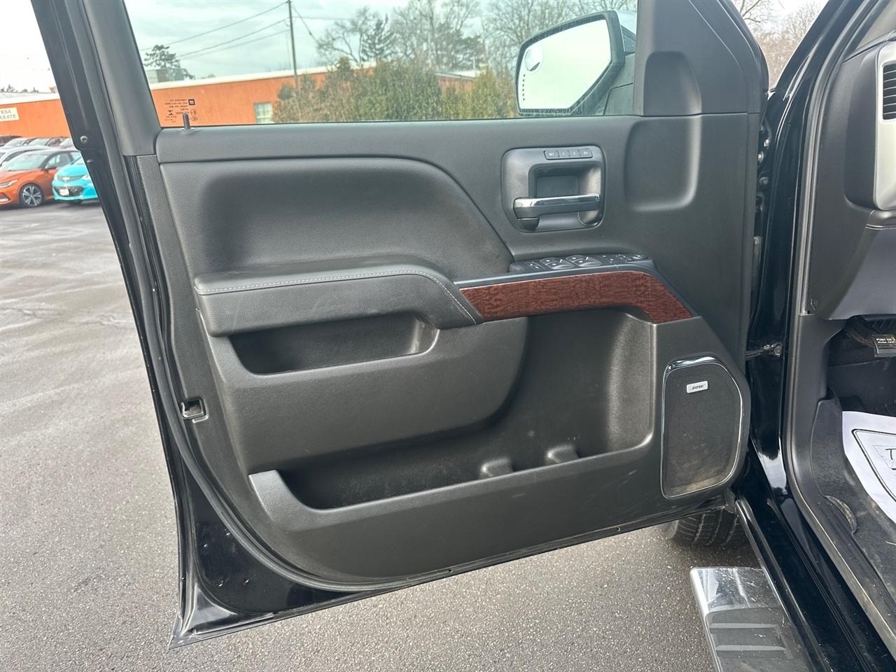 GMC Sierra 1500 4WD Crew Cab 143.5" SLT 2018