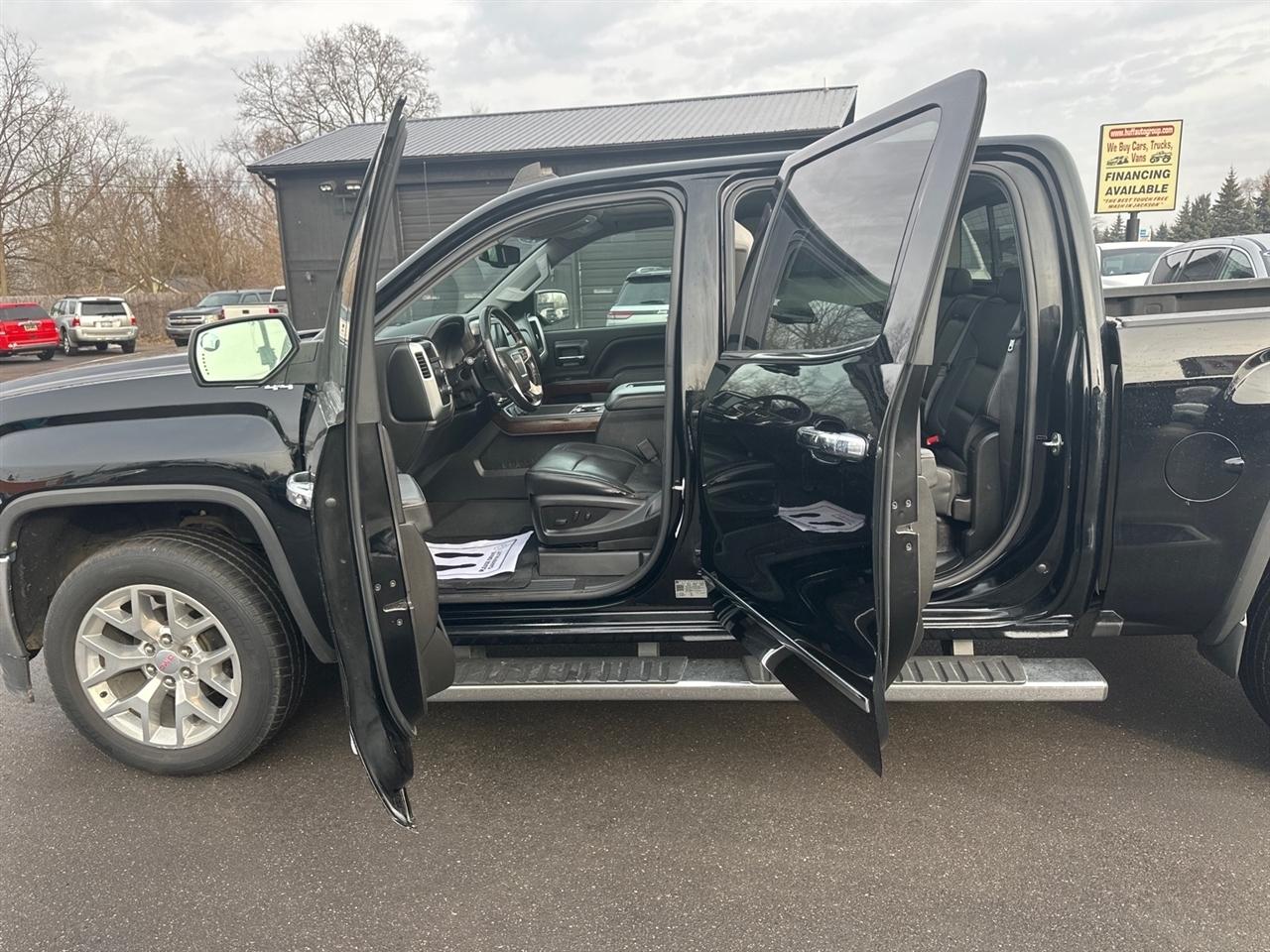 GMC Sierra 1500 4WD Crew Cab 143.5" SLT 2018