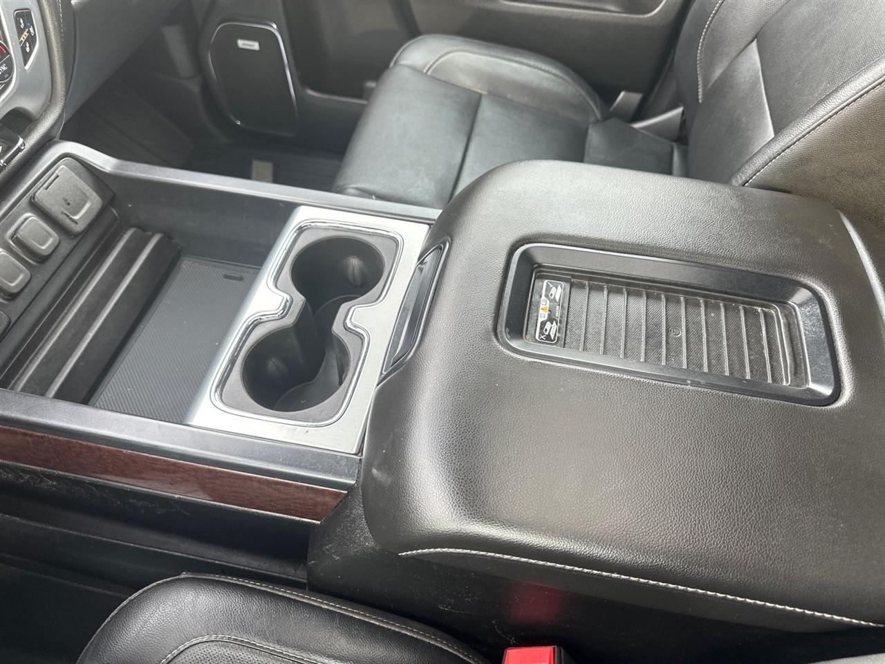 GMC Sierra 1500 4WD Crew Cab 143.5" SLT 2018