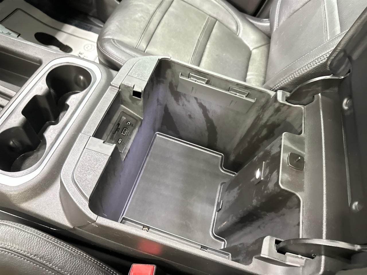 GMC Sierra 1500 4WD Crew Cab 147" Denali 2019