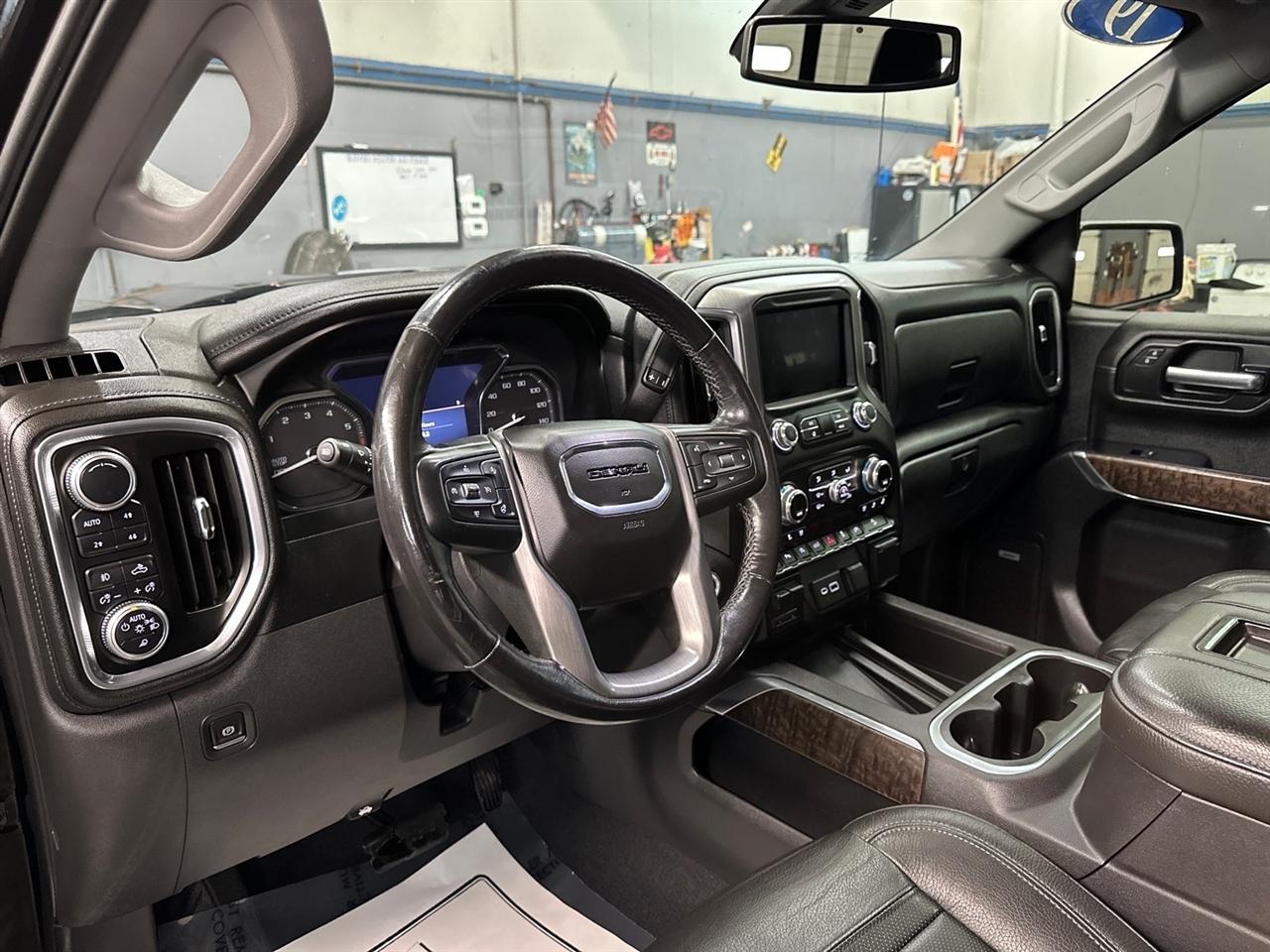 GMC Sierra 1500 4WD Crew Cab 147" Denali 2019