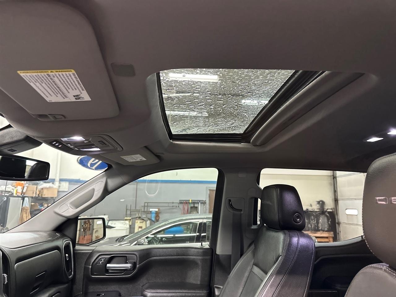 GMC Sierra 1500 4WD Crew Cab 147" Denali 2019