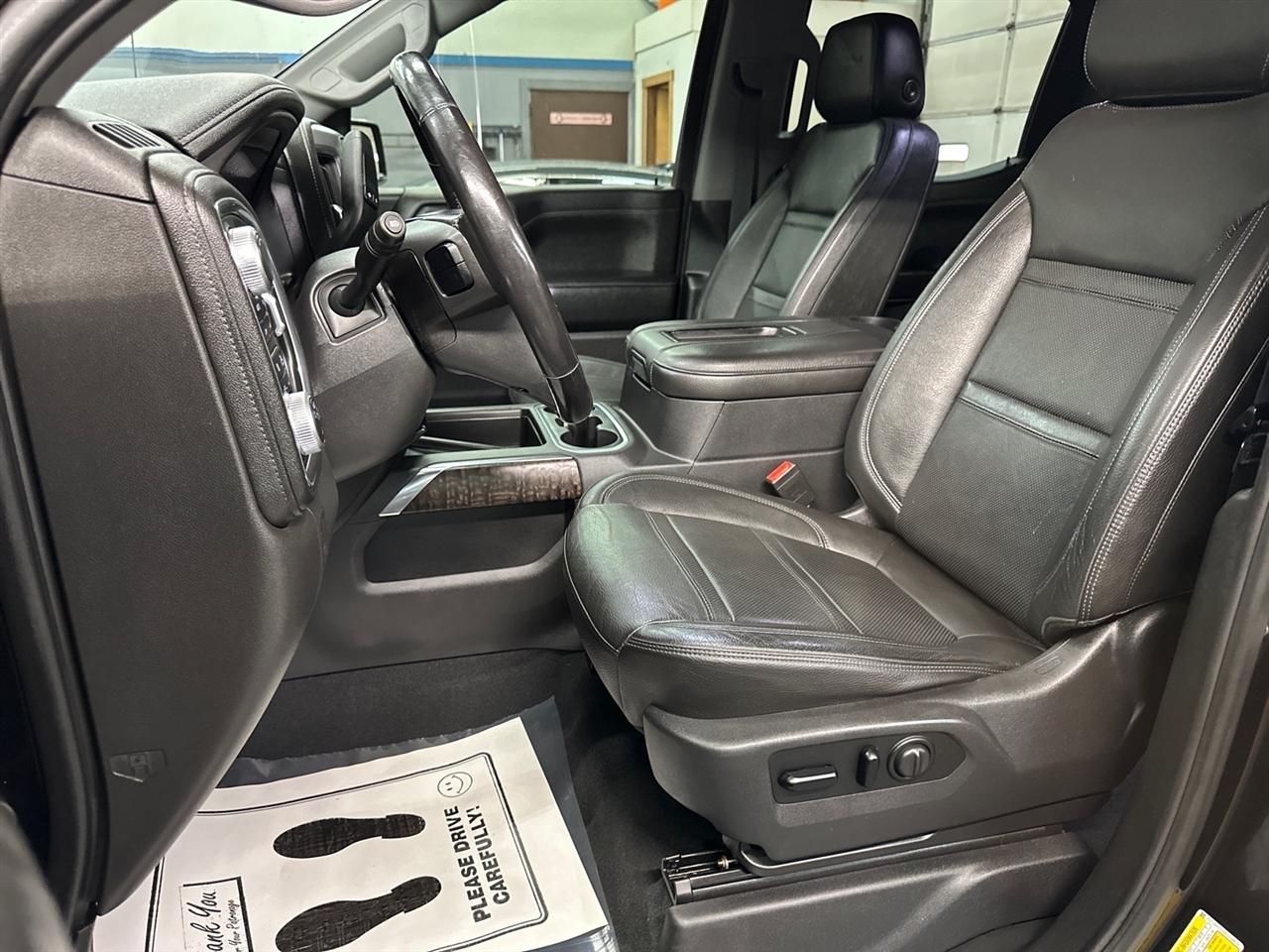 GMC Sierra 1500 4WD Crew Cab 147" Denali 2019