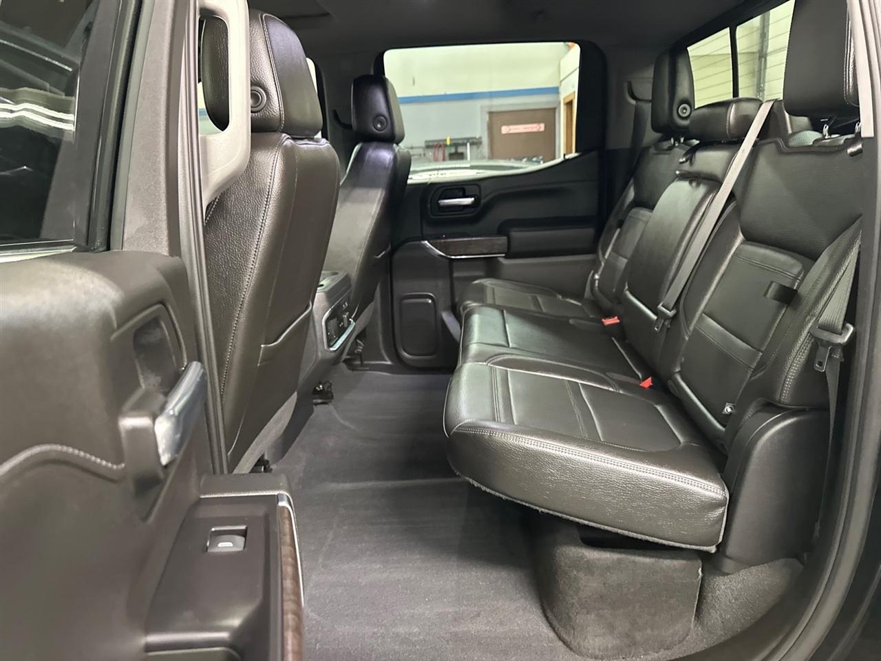 GMC Sierra 1500 4WD Crew Cab 147" Denali 2019