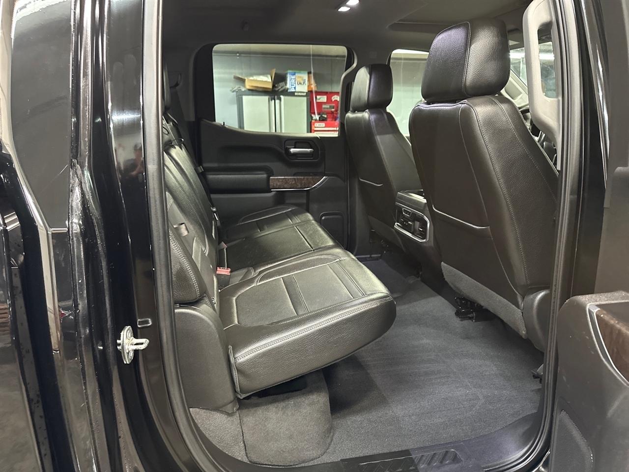 GMC Sierra 1500 4WD Crew Cab 147" Denali 2019
