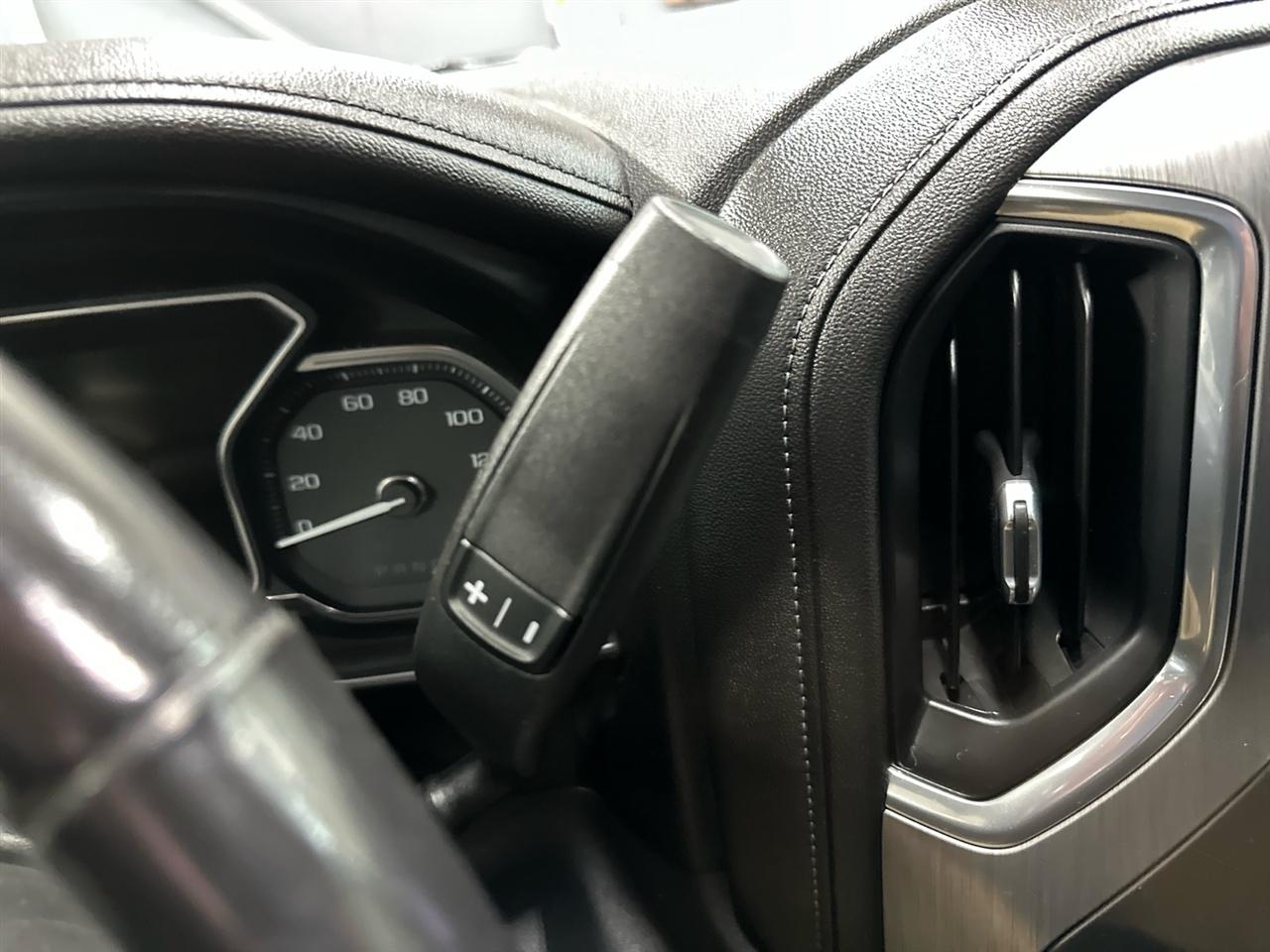 GMC Sierra 1500 4WD Crew Cab 147" Denali 2019