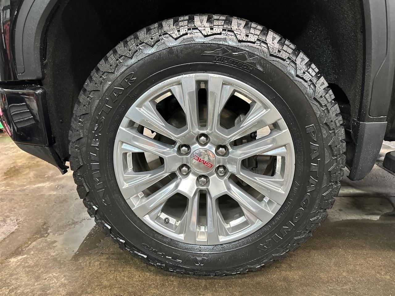 GMC Sierra 1500 4WD Crew Cab 147" Denali 2019