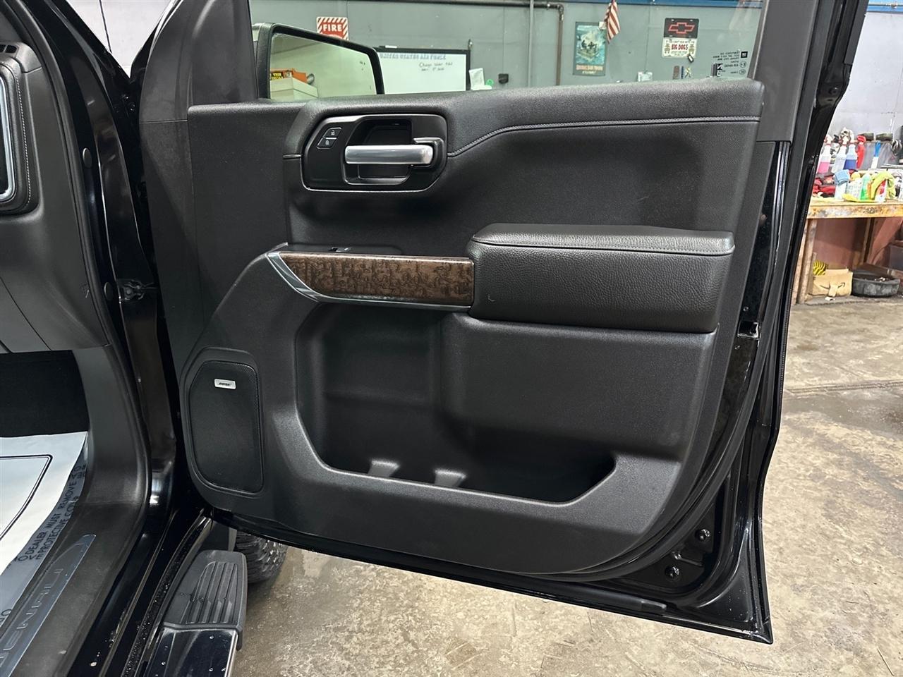 GMC Sierra 1500 4WD Crew Cab 147" Denali 2019