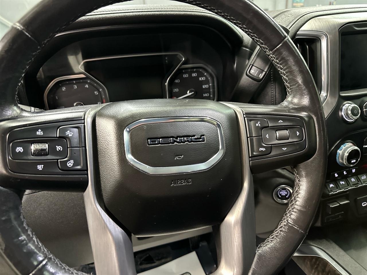 GMC Sierra 1500 4WD Crew Cab 147" Denali 2019