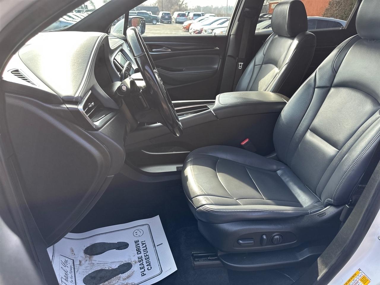 Buick Enclave FWD 4dr Essence 2022