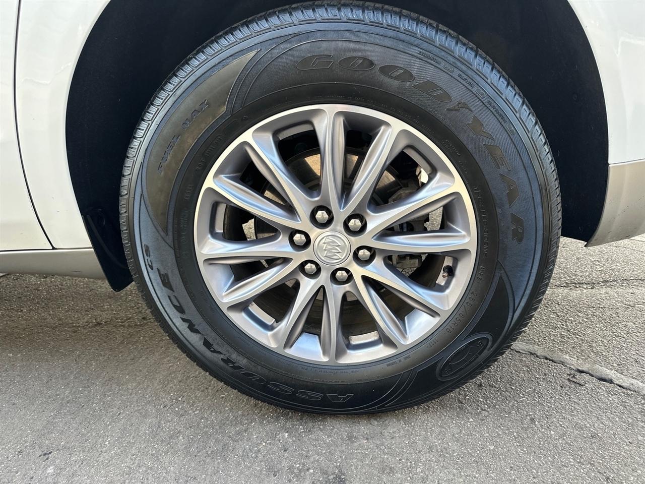 Buick Enclave FWD 4dr Essence 2022