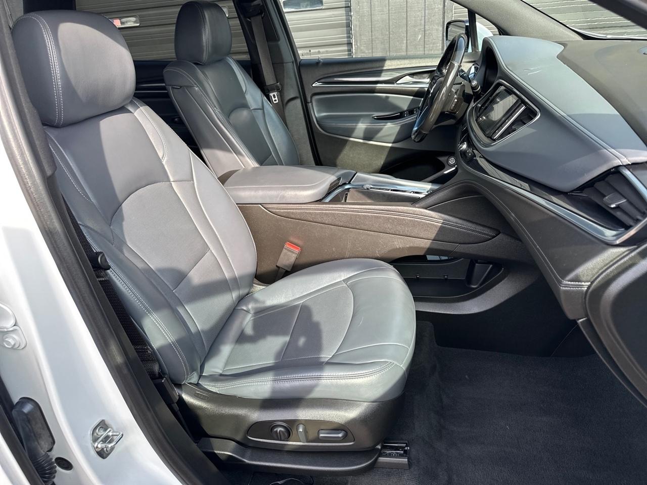 Buick Enclave FWD 4dr Essence 2022