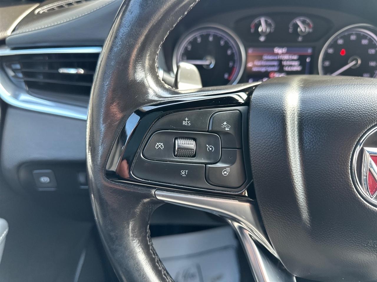 Buick Enclave FWD 4dr Essence 2022