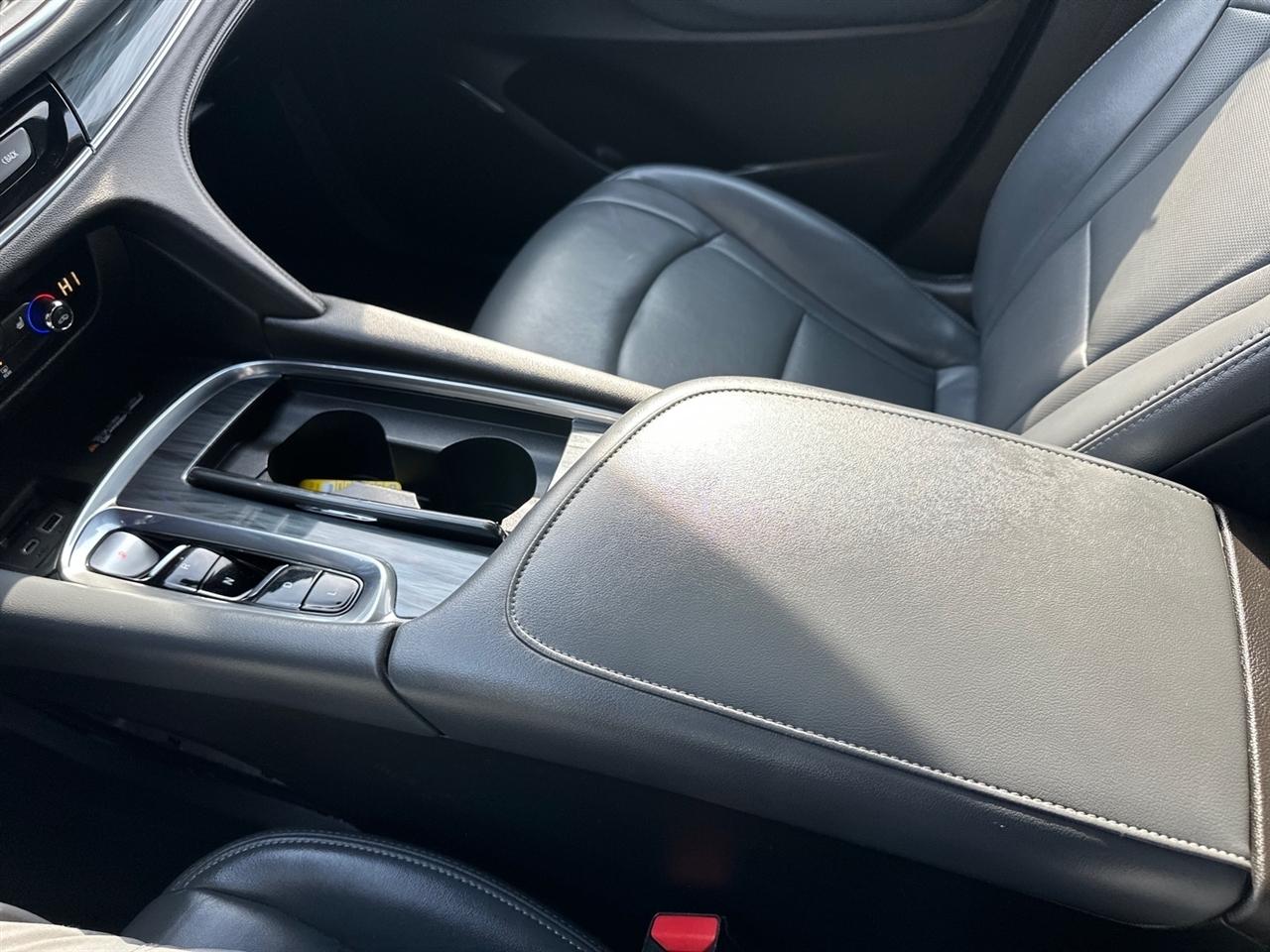 Buick Enclave FWD 4dr Essence 2022