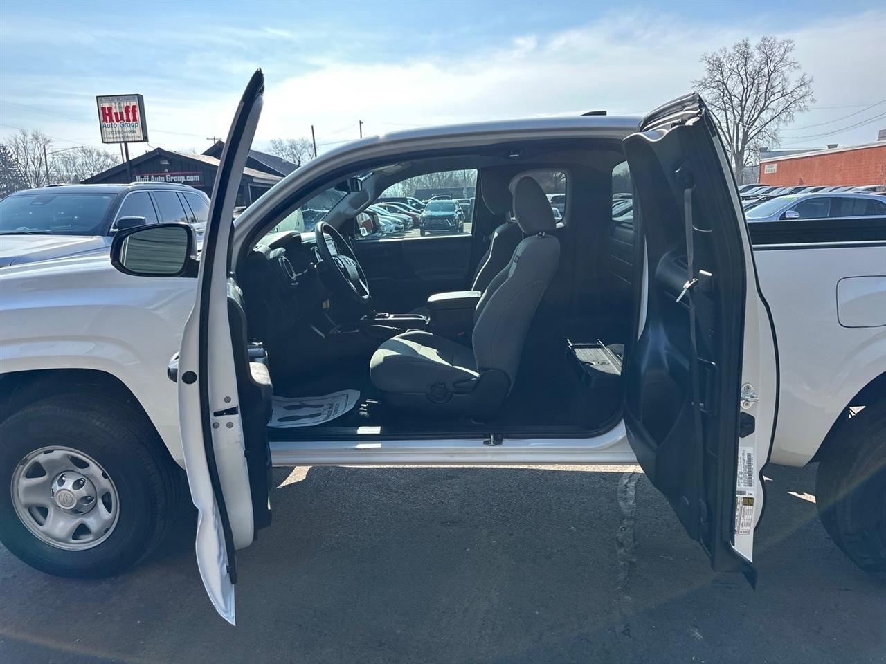 Toyota Tacoma 2WD SR5 Access Cab 6' Bed I4 AT (Natl) 2023