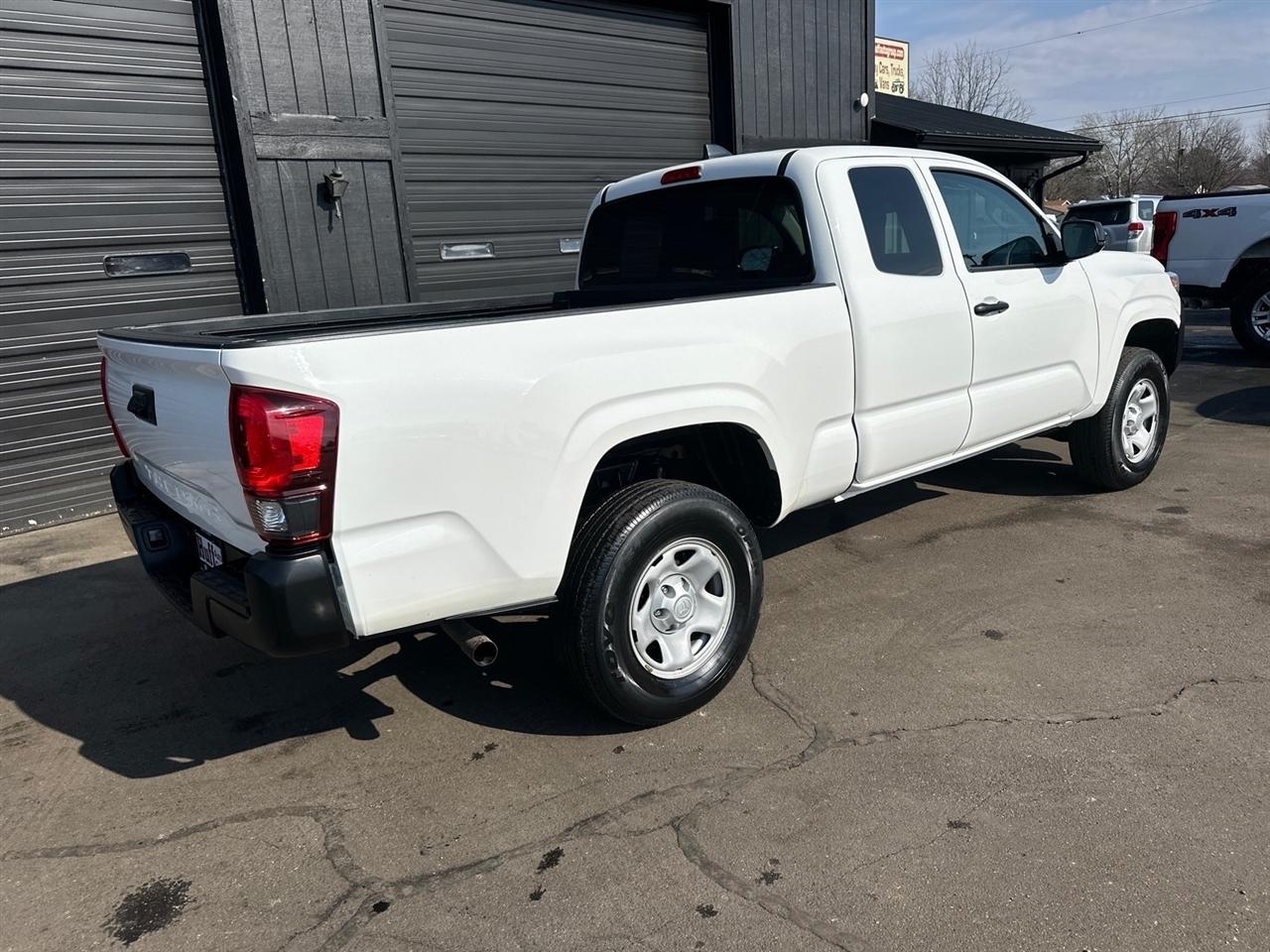 Toyota Tacoma 2WD SR5 Access Cab 6' Bed I4 AT (Natl) 2023