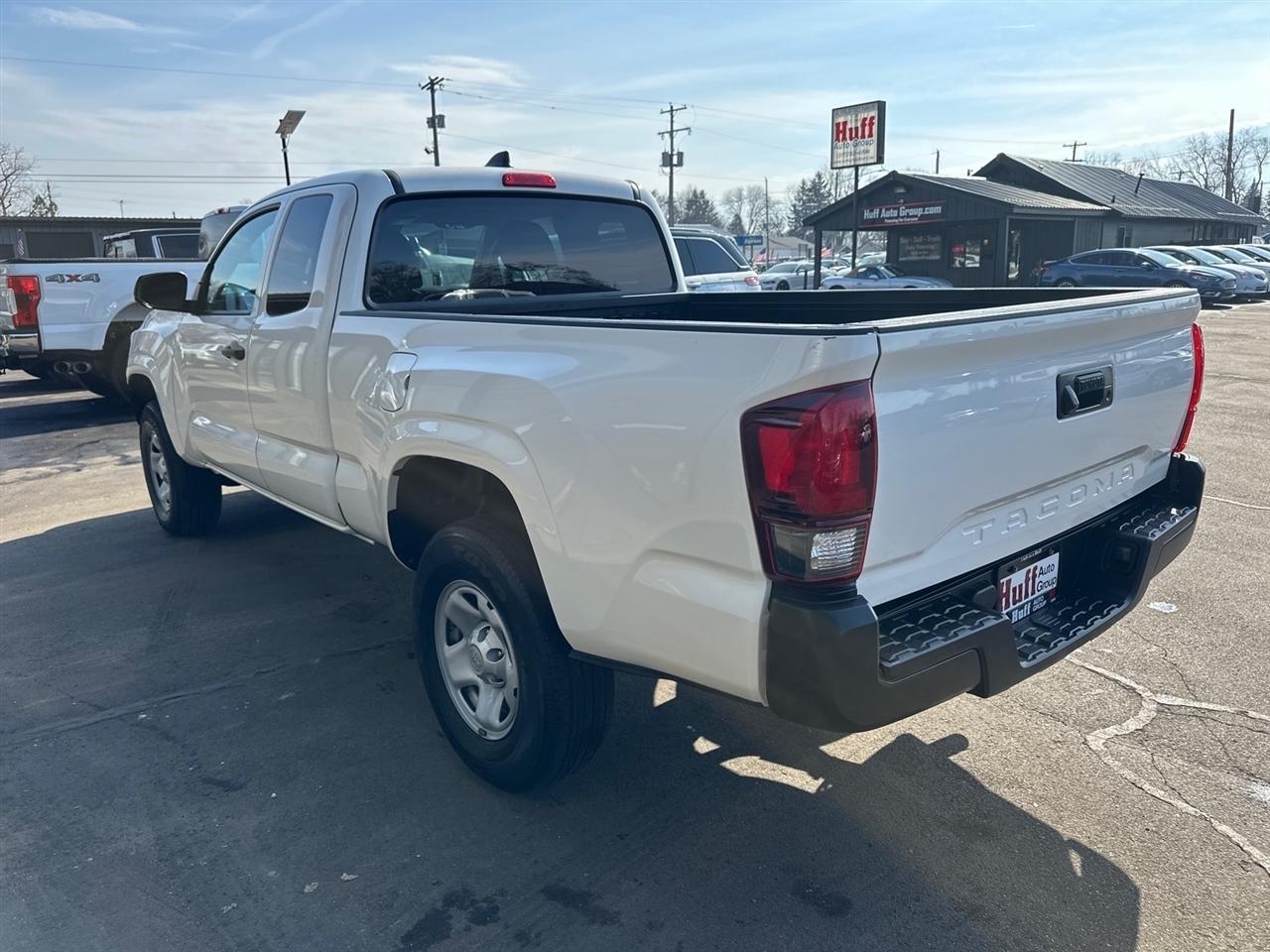 Toyota Tacoma 2WD SR5 Access Cab 6' Bed I4 AT (Natl) 2023