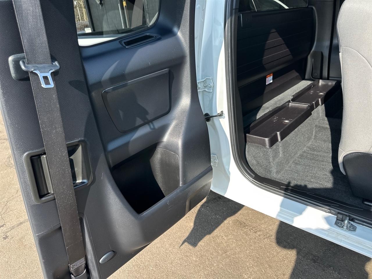 Toyota Tacoma 2WD SR5 Access Cab 6' Bed I4 AT (Natl) 2023