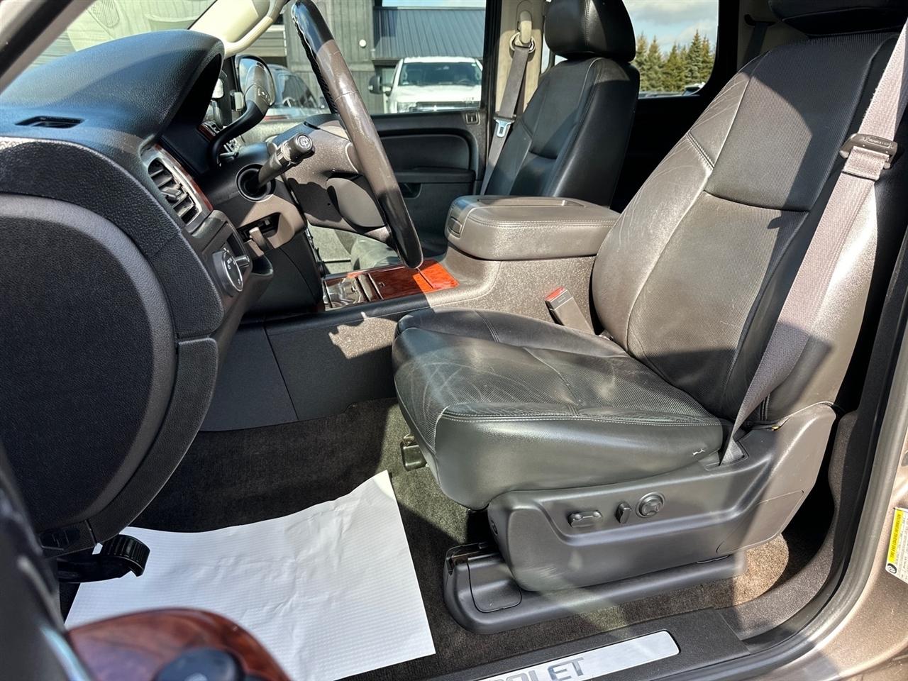 Chevrolet Tahoe 2WD 4dr 1500 LTZ 2013