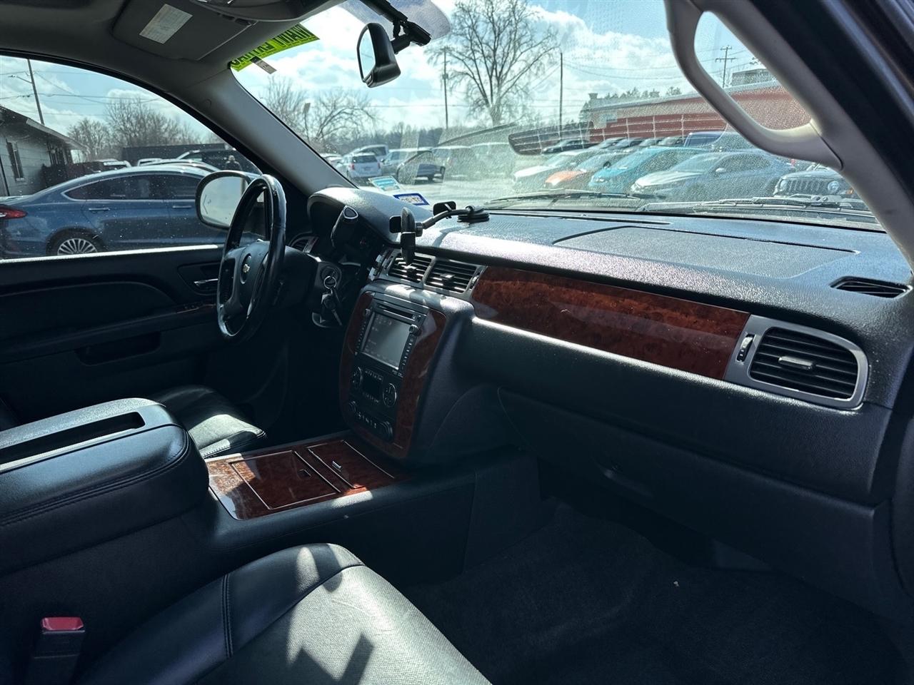 Chevrolet Tahoe 2WD 4dr 1500 LTZ 2013