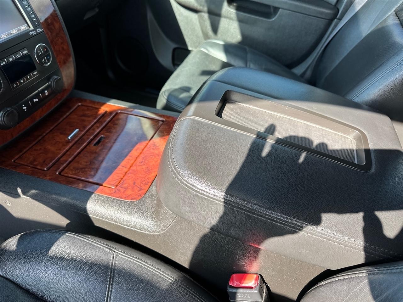 Chevrolet Tahoe 2WD 4dr 1500 LTZ 2013