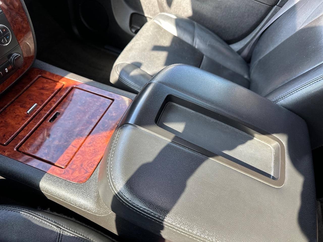 Chevrolet Tahoe 2WD 4dr 1500 LTZ 2013