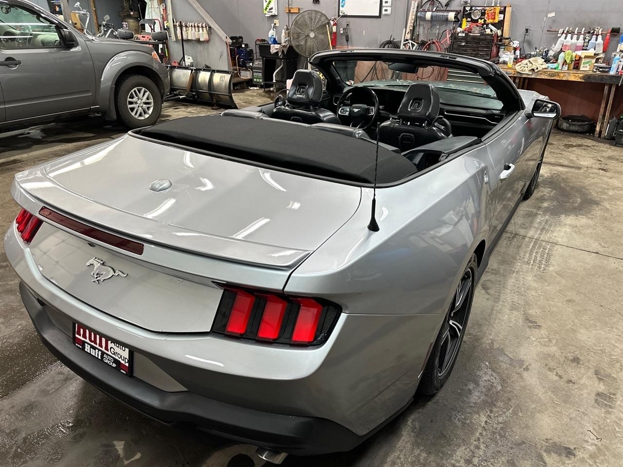 Ford Mustang EcoBoost Convertible 2024