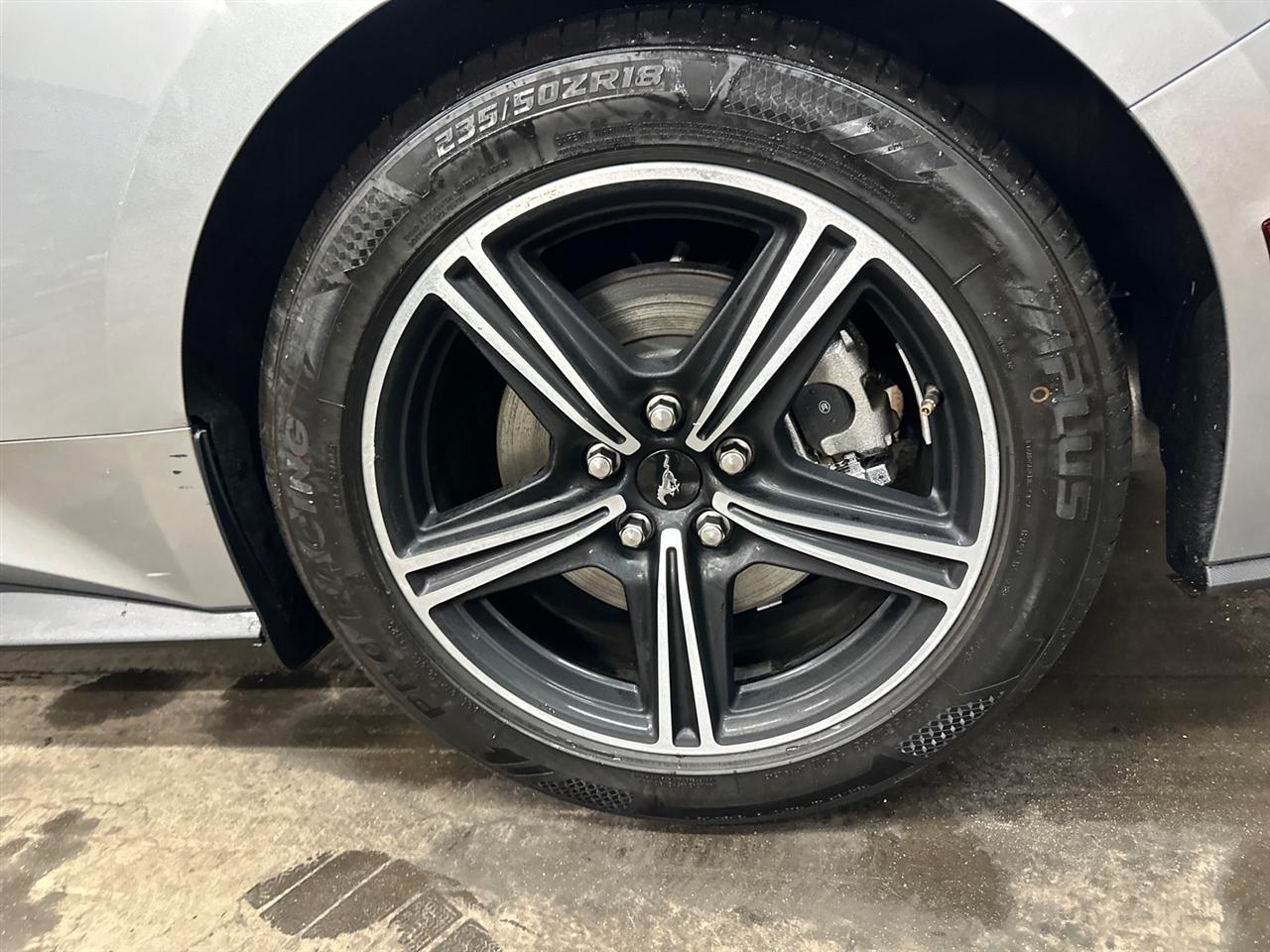 Ford Mustang EcoBoost Convertible 2024