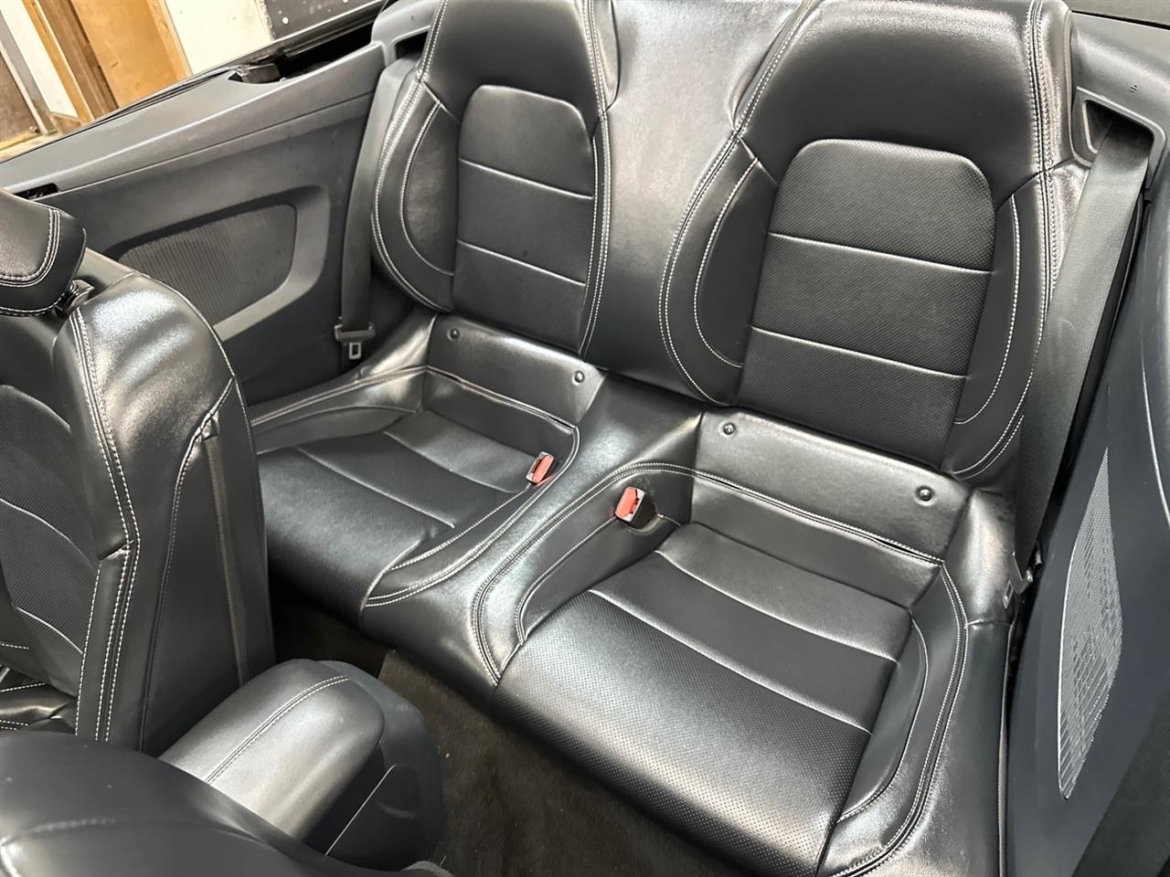 Ford Mustang EcoBoost Convertible 2024