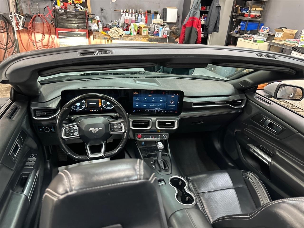 Ford Mustang EcoBoost Convertible 2024