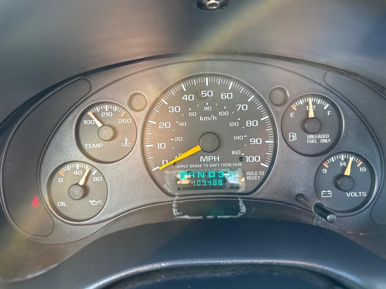 Chevrolet S-10 Reg Cab 108" WB LS 1998