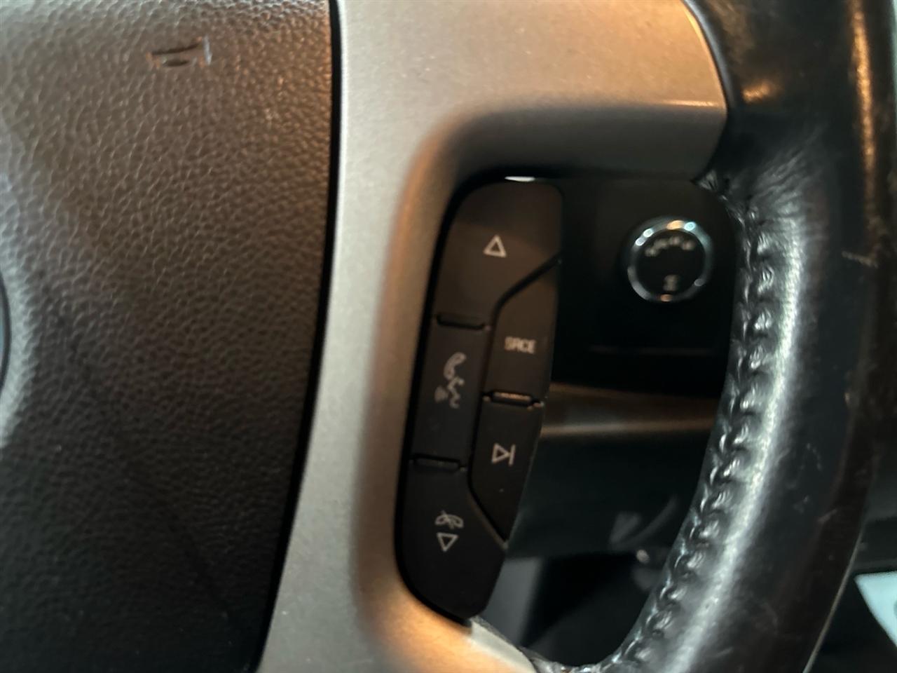 Chevrolet Silverado 1500 4WD Crew Cab 143.5" LT 2013