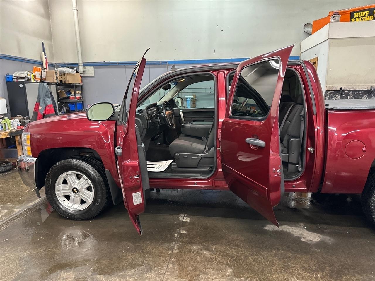 Chevrolet Silverado 1500 4WD Crew Cab 143.5" LT 2013