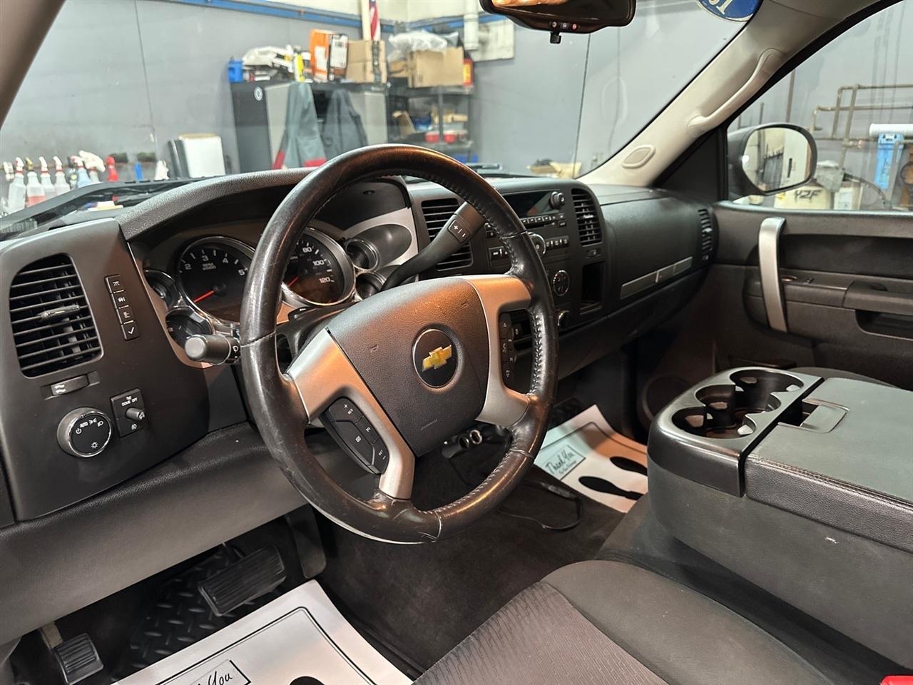 Chevrolet Silverado 1500 4WD Crew Cab 143.5" LT 2013