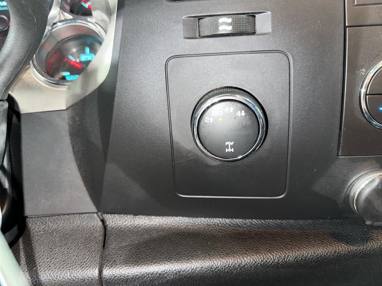 Chevrolet Silverado 1500 4WD Crew Cab 143.5" LT 2013