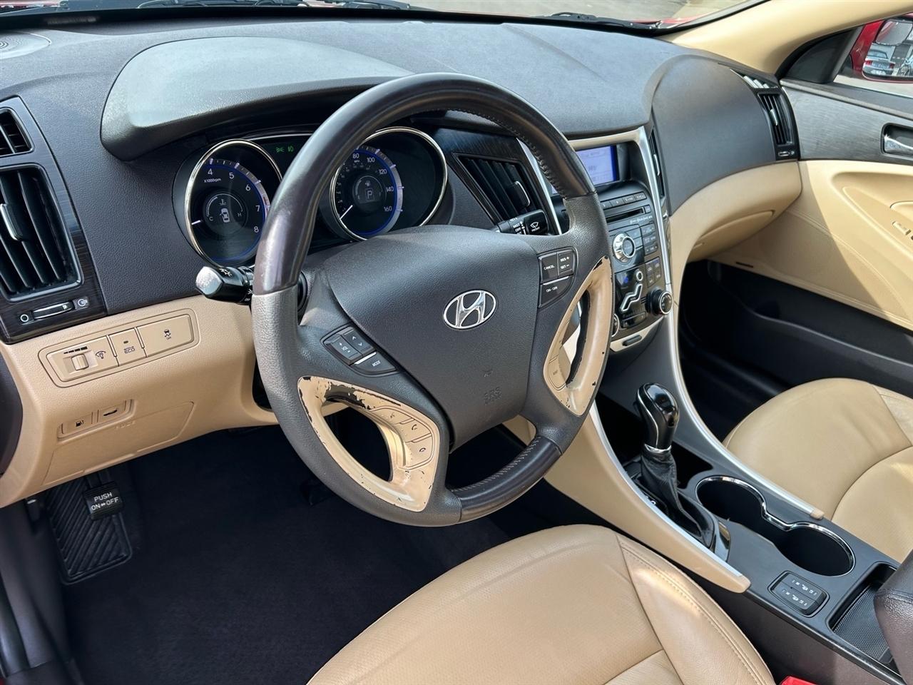 Hyundai Sonata 4dr Sdn 2.4L Auto Ltd 2011