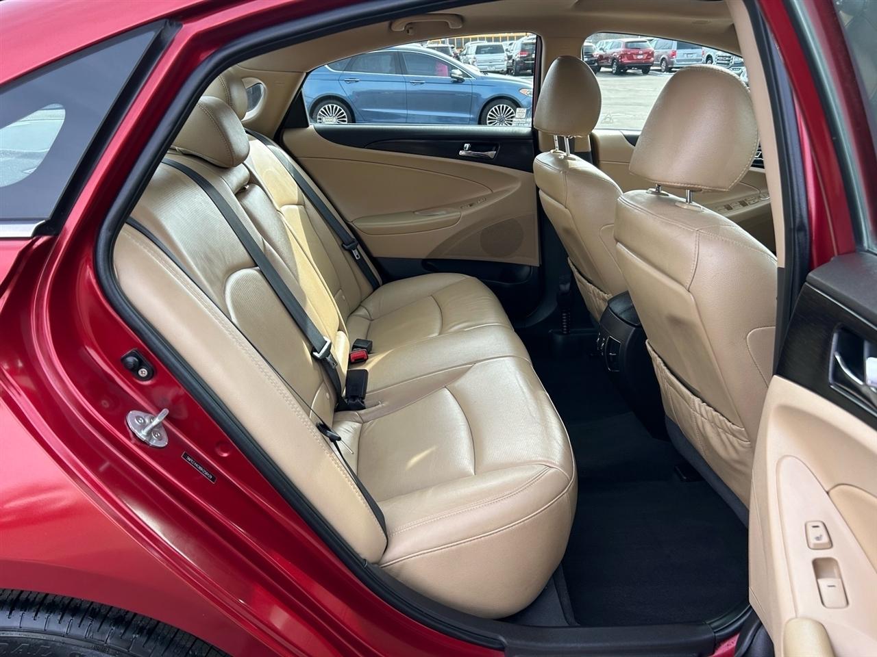 Hyundai Sonata 4dr Sdn 2.4L Auto Ltd 2011